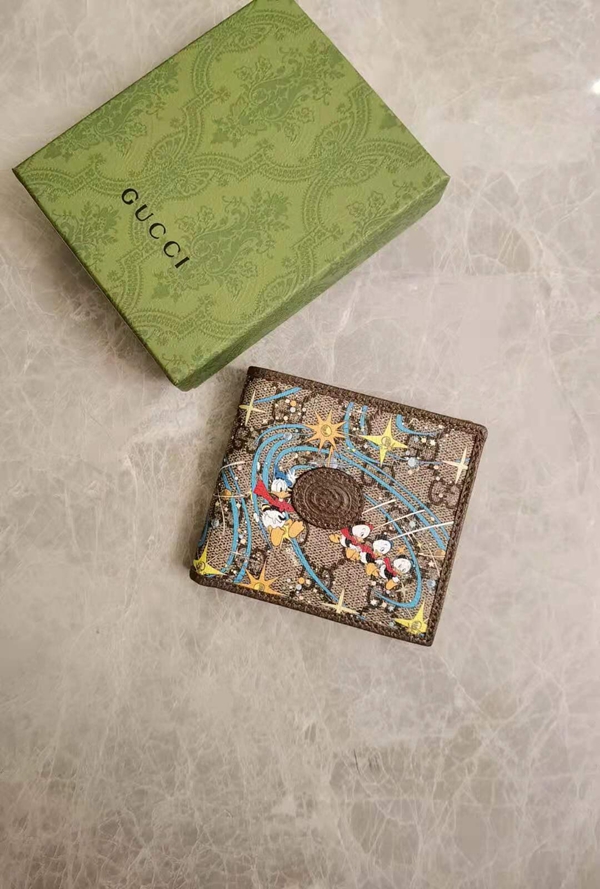 グッチ財布 レプリカ正面デザイン